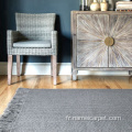 Gros tapis en laine gris pour le salon